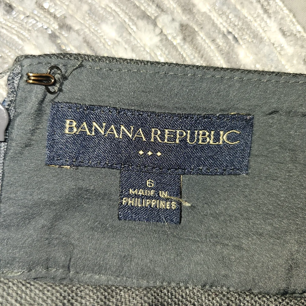 Banana Republic Charcoal Pencil Skirt SZ 6 - Picture 4 of 6